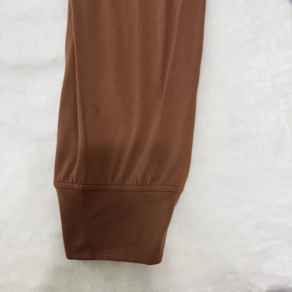 Lululemon Rulu High Rise Jogger - Picture 2 of 5